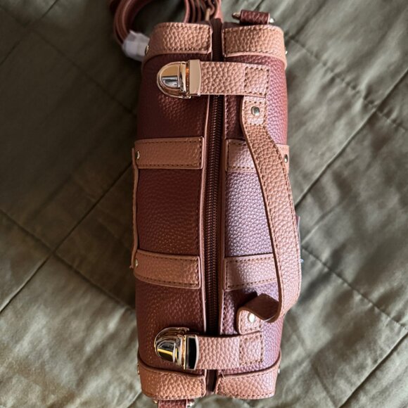 Wizarding World of Harry Potter Mini Hogwarts School Trunk Purse NWT - Picture 2 of 5